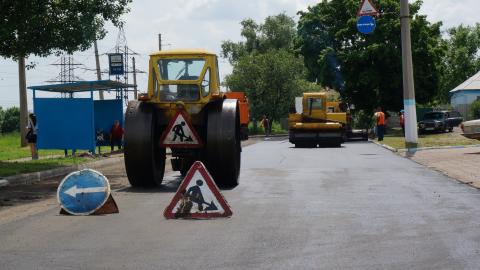 В Дружковке деньги за смену вывесок потратят на ремонт дорог