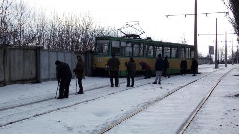 В Дружковке трамвай слетел с рельсов (фото, видео)