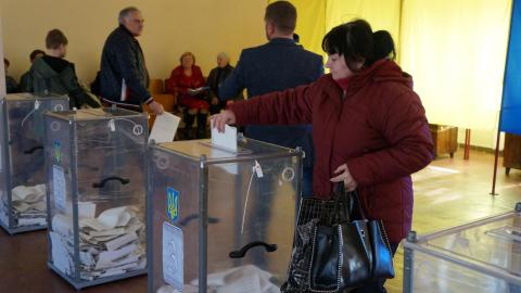 Подкуп избирателей, ручки с сюрпризом и заранее заполненные бюллетени — полиция рассказала о возможных нарушениях на избирательных участках Дружковки