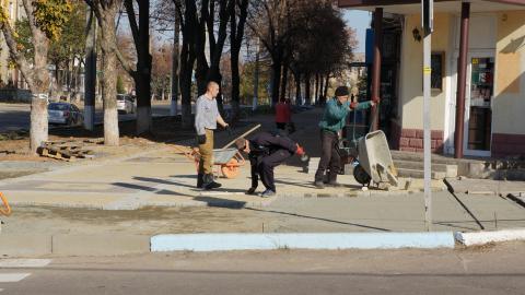 Реконструкция площади Соборной продолжается (видео, фото)
