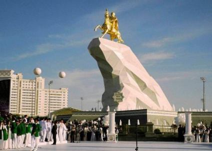 Гражданам Туркменистана до 40 лет нельзя покидать родину
