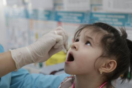 Медучреждения Донецкой области получили вакцину от полиомиелита