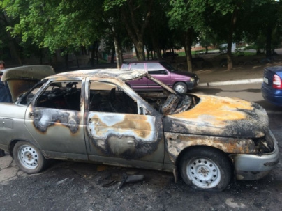 В Дружковке автомобиль сгорел дотла