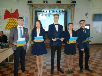 Шестеро школьников из Дружковки станут участниками второго этапа Всеукраинского научного конкурса (фото)