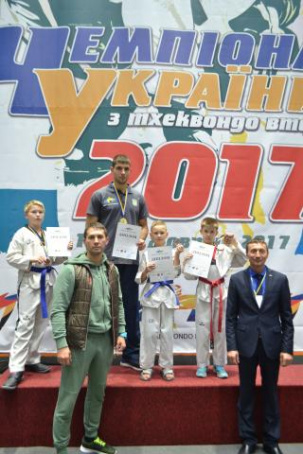 Спортсмены из Дружковки заняли призовые места чемпионата Украины по тхэквондо (фото)