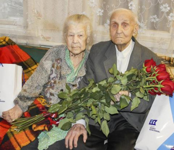 Живая легенда: Фонд Бориса Колесникова поздравил со 100-летием ветерана из Константиновки