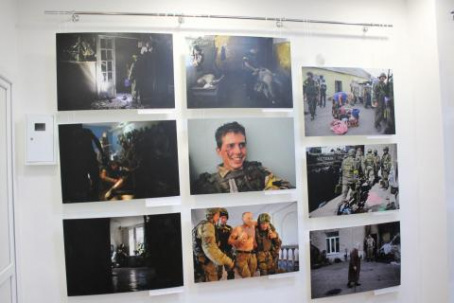 В Дружковке открыли фотовыставку «Иловайск 2014», посвященную погибшим бойцам украинской армии (фото)