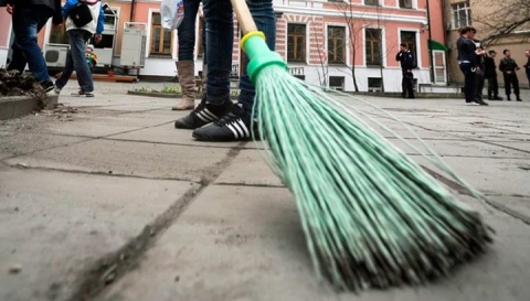 В Дружковке осужденные на общественные работы будут убирать улицы и косить траву
