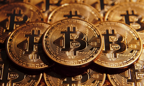 Сколько стоит Bitcoin и где его купить по самой выгодной стоимости?(Р)