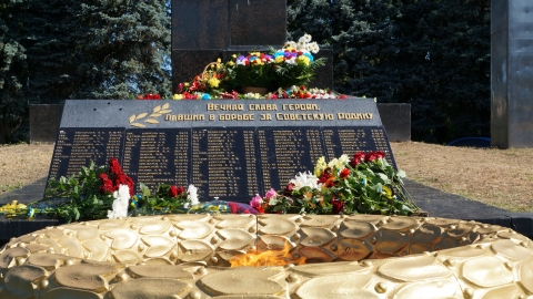 В Дружковке почтили память жертв войны (фото,видео) В Дружковке почтили память жертв войны (фото,видео)