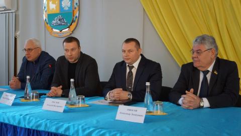 В Константиновке представили нового главу райгосадминистрации В Константиновке представили нового главу райгосадминистрации