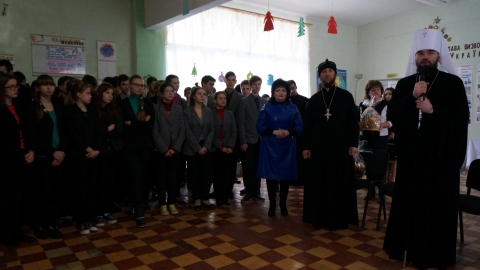 Учащимся гимназии - подарки ко Дню Святого Николая (фото, видео)