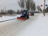 У Дружківці комунальники прибирають територію від снігу