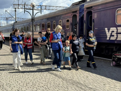 З Дружківки за тиждень евакуювали 175 дітей, необхідно вивезти ще 1300 З Дружківки за тиждень евакуювали 175 дітей, необхідно вивезти ще 1300