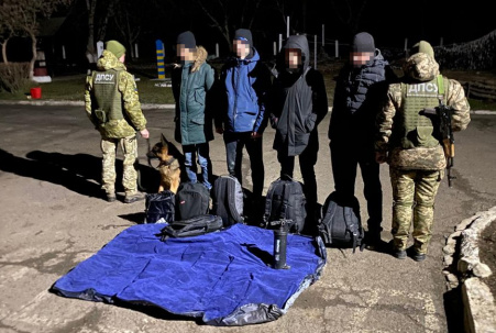 «Ухилянти» планували переправитись до Румунії на надувному матраці «Ухилянти» планували переправитись до Румунії на надувному матраці