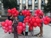 В Дружковке раздавали красные шары