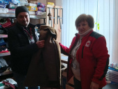 У Дружківській міській організації Товариства Червоного Хреста України працює Банк одягу