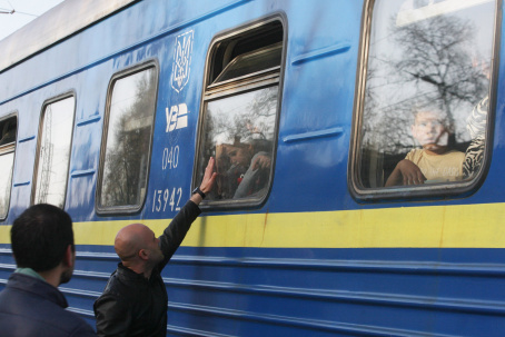 З Донеччини курсує безкоштовний евакуаційний потяг З Донеччини курсує безкоштовний евакуаційний потяг