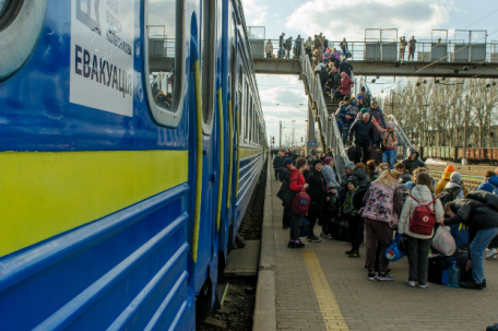Более тысячи эвакуированных жителей Донетчины вскоре прибудут во Львов — видео