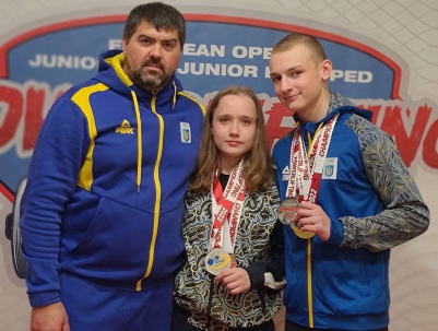 Спортсмены из Дружковки завоевали медали чемпионата Европы по пауэрлифтингу