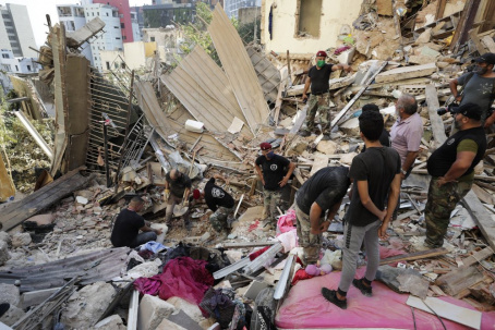 Взрывы в Бейруте: фото разрушенного города с беспилотника