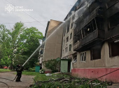 Російський авіаудар по Дружківці: загинула людина, у багатоповерхівці сталася пожежа