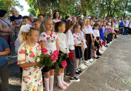 В ОШ№9 прошла торжественная линейка ко Дню знаний В ОШ№9 прошла торжественная линейка ко Дню знаний