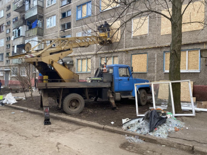 У Дружківці другий день ліквідовують наслідки обстрілів