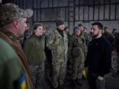 Зеленський на Донбасі відвідав передові позиції українських військових та провів нараду щодо ситуації в регіоні