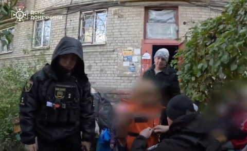 Рятувальники евакуаційної групи «Фенікс» вивезли з Дружківки вісьмох дітей Рятувальники евакуаційної групи «Фенікс» вивезли з Дружківки вісьмох дітей