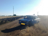 В районе Кургана обнаружен брошенный автомобиль со следами ДТП