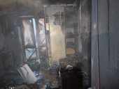 Пожежа в багатоповерхівці Дружківки: вогнеборці врятували двох людей та ліквідували займання