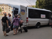Контакти гуманітарних штабів, куди можуть звернутись переселенці 