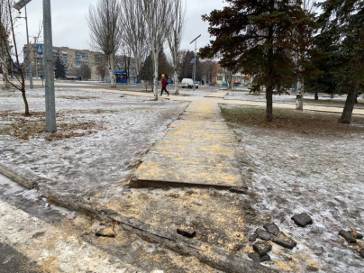 Гололед в Дружковке: улицы превратились в сплошной каток 