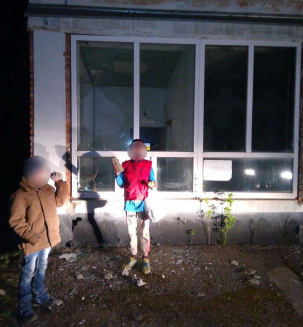 В Дружковке дети разбили окна АЗС