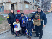 Правоохоронці Дружківки привітали дітей з Днем Святого Миколая