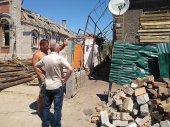 Власти Дружковки оказывают помощь горожанам, чьи дома пострадали в результате обстрела 