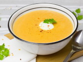 Рецепт осеннего, ароматного морковно-имбирного крем-супа от Сергея Видулина