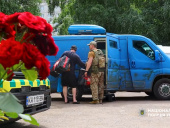 «Білі янголи» евакуювали п'ятьох жителів Дружківки з-під постійних атак російських дронів і авіабомб