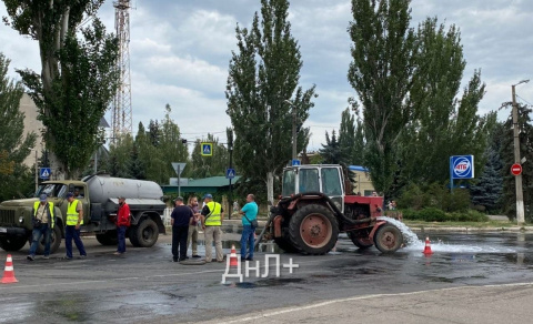На перекрестке Энгельса и Космонавтов очередной порыв. Останется ли Дружковка без воды? На перекрестке Энгельса и Космонавтов очередной порыв. Останется ли Дружковка без воды?