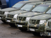 Військові підрозділи, що боронять Донеччину, отримали два десятки пікапів