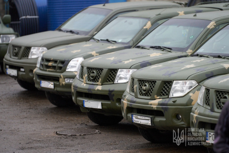 Військові підрозділи, що боронять Донеччину, отримали два десятки пікапів Військові підрозділи, що боронять Донеччину, отримали два десятки пікапів
