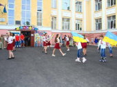 Торжественная линейка в ОШ№6: в центре внимания первоклассники (фото)
