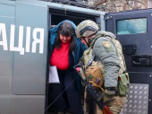 Із прифронтової Дружківки евакуювали літнє подружжя з собакою