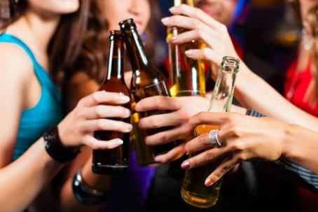 Дружковчанку оштрафовали на 400 гривен за пьянство несовершеннолетней дочери