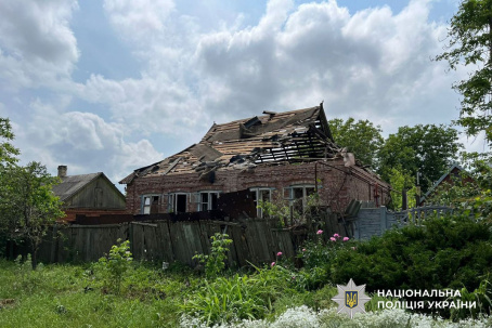Околиці Дружківської громади під обстрілом: пошкоджені оселі та поле Околиці Дружківської громади під обстрілом: пошкоджені оселі та поле