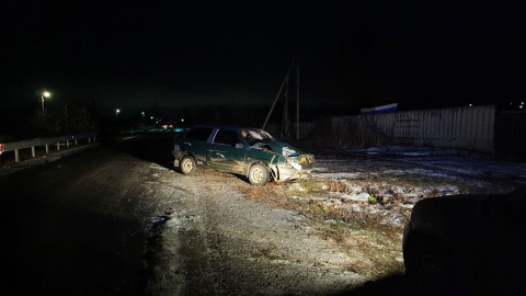 В Дружковке автомобиль врезался в отбойник, пострадал пассажир