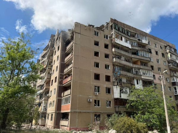 У Дружківці окупанти скинули три авіабомби на багатоповерхівки – 5 цивільних поранено