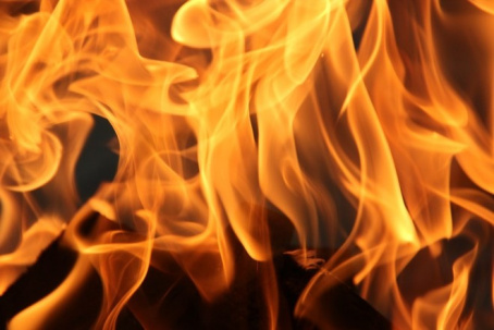 Вторник – «огонь»: за вчерашний день спасатели Дружковки трижды выезжали на тушение пожара