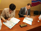 Машзавод подписал соцконтракт с городским советом